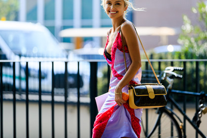 black bag, black bra, brown bag, fendi, fuschia, graphic bag, graphic dress, lace, leather bag, monogram, printed bag, printed dress, purple dress, sarah ellen, street style, jonathan paciullo, FW, frenchystyle, fashion week, MFW, MILAN, SPRING SUMMER 2019, SS 19, atmosphere details, horizontal, detail