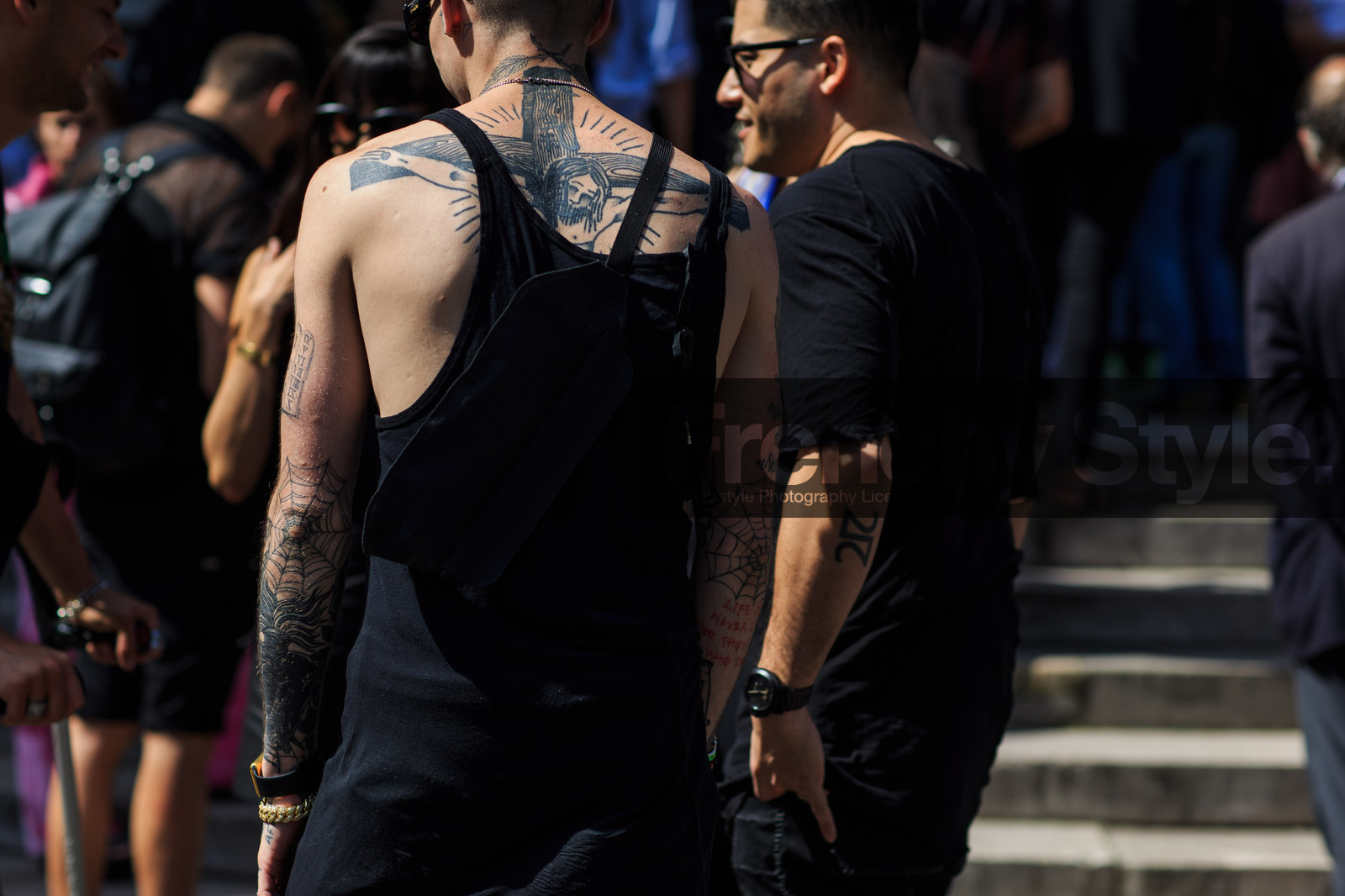 atmosphere details, black bag, black tank top, detail, fashion week, frenchystyle, FW, horizontal, jonathan paciullo, MENSWEAR, PARIS, PFW, shaved head, SPRING SUMMER 2017, SS 17, street style, tattoos