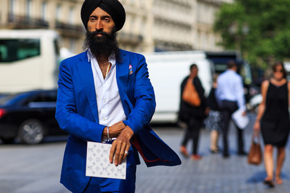 atmosphere details, blue jacket, blue pants, blue suit, detail, fashion week, frenchystyle, FW, horizontal, jonathan paciullo, louis vuitton, MENSWEAR, PARIS, PFW, SPRING SUMMER 2017, SS 17, street style, trousers, white shirt