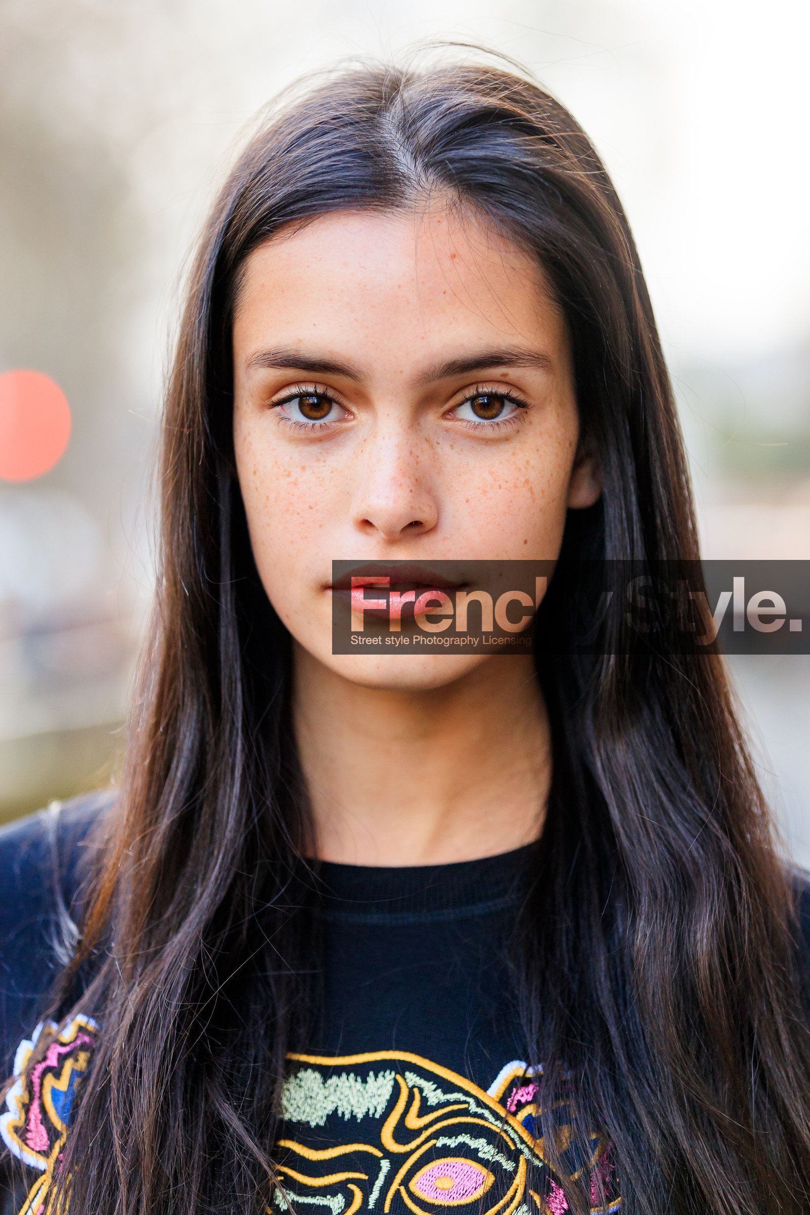 atmosphere details, AUTUMN WINTER 2017-2018, AW 17-18, beauty, black sweater, detail, eyeliner, FALL WINTER 2017-2018, fashion week, frenchystyle, FW, FW 17-18, jonathan paciullo, kenzo, long hair, model, natural, PARIS, PFW, portrait, printed sweater, street style, vertical, zoe barnard