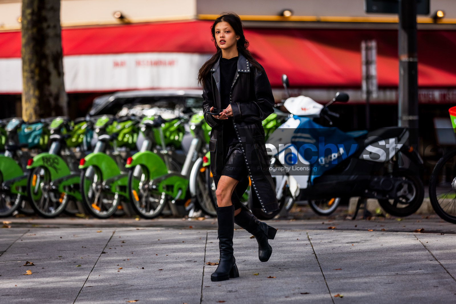 bermuda, black bermuda, black boots, black coat, black monochrome, black t-shirt, boots, coat, Jade Rabarivelo, leather boots, leather coat, monochrome, t-shirt, fashion week, frenchystyle, FW, jonathan paciullo, street style, PFW, PARIS, SPRING SUMMER 2022, SS 22, atmosphere details, full length, horizontal