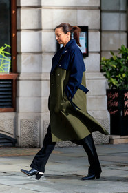 navy blue trench coat, kaki trench coat, bicolor trench coat, black pants, black leather boots, flare pants, fashion week, frenchystyle, FW, jonathan paciullo, street style, LFW, LONDON, AUTUMN WINTER 2020-2021, FALL WINTER 2020-2021, FW 20-21, vertical, full length