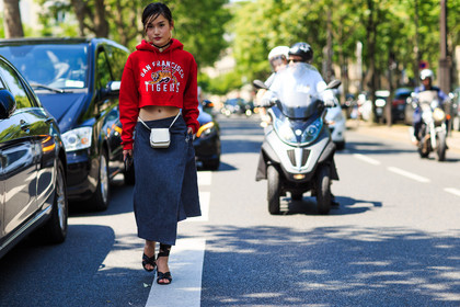 asymetric, atmosphere details, black sandals, black shoes, choker, detail, fashion week, frenchystyle, FW, grey skirt, high heels, hoodie, horizontal, jonathan paciullo, leather bag, leather shoes, long skirt, MENSWEAR, mini bag, necklace, PARIS, PFW, printed sweater, red sweater, SPRING SUMMER 2017, SS 17, street style, white bag