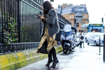 atmosphere details, AUTUMN WINTER 2016-2017, AW 16-17, black boots, FALL WINTER 2016-2017, fashion week, frenchystyle, full length, fur jacket, FW, FW 16-17, golden dress, grey fur, grey jacket, high heels, horizontal, jonathan paciullo, leather boots, leather shoes, long hair, metallic dress, PARIS, PFW, shiny dress, street style