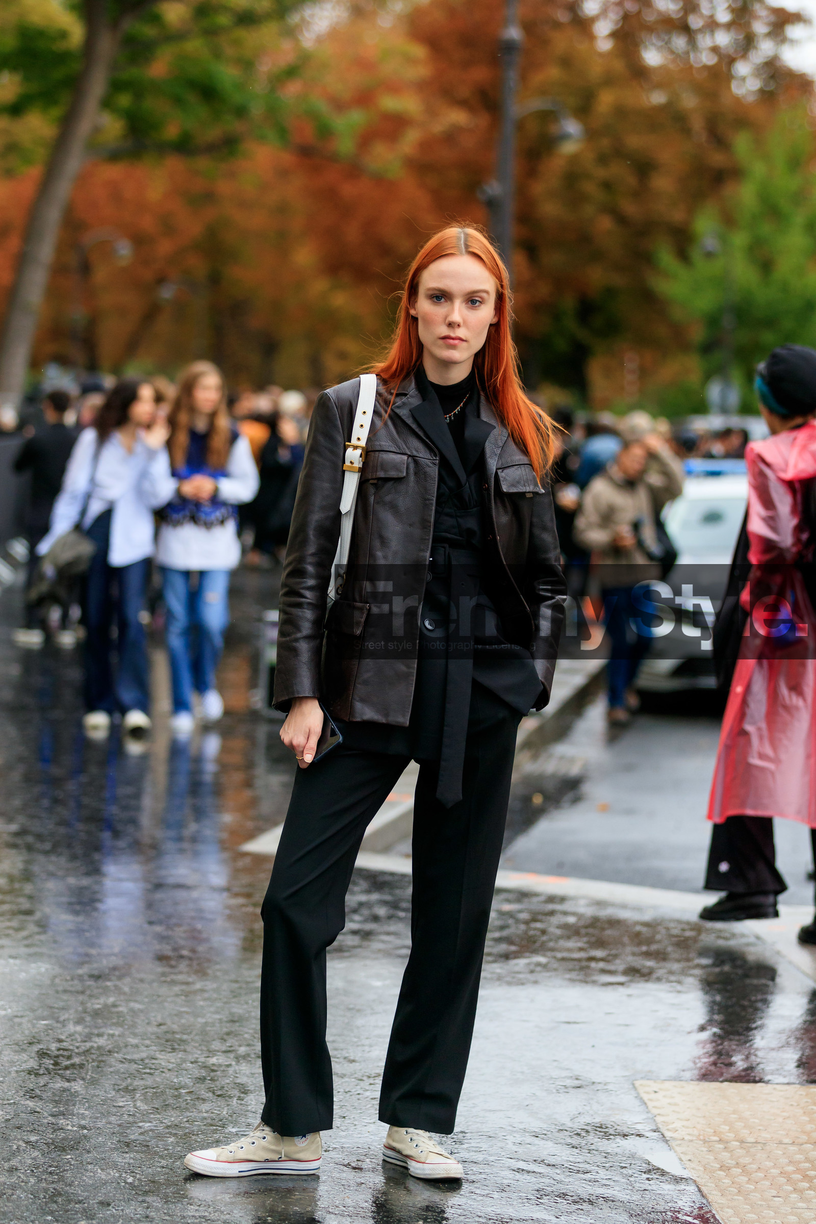 model, kiki willems, brown leather jacket, black jacket, black pants, belted jacket, converse shoes, white sneakers, PARIS, PFW, SPRING SUMMER 2020, SS 20, fashion week, frenchystyle, FW, jonathan paciullo, street style, vertical, full length