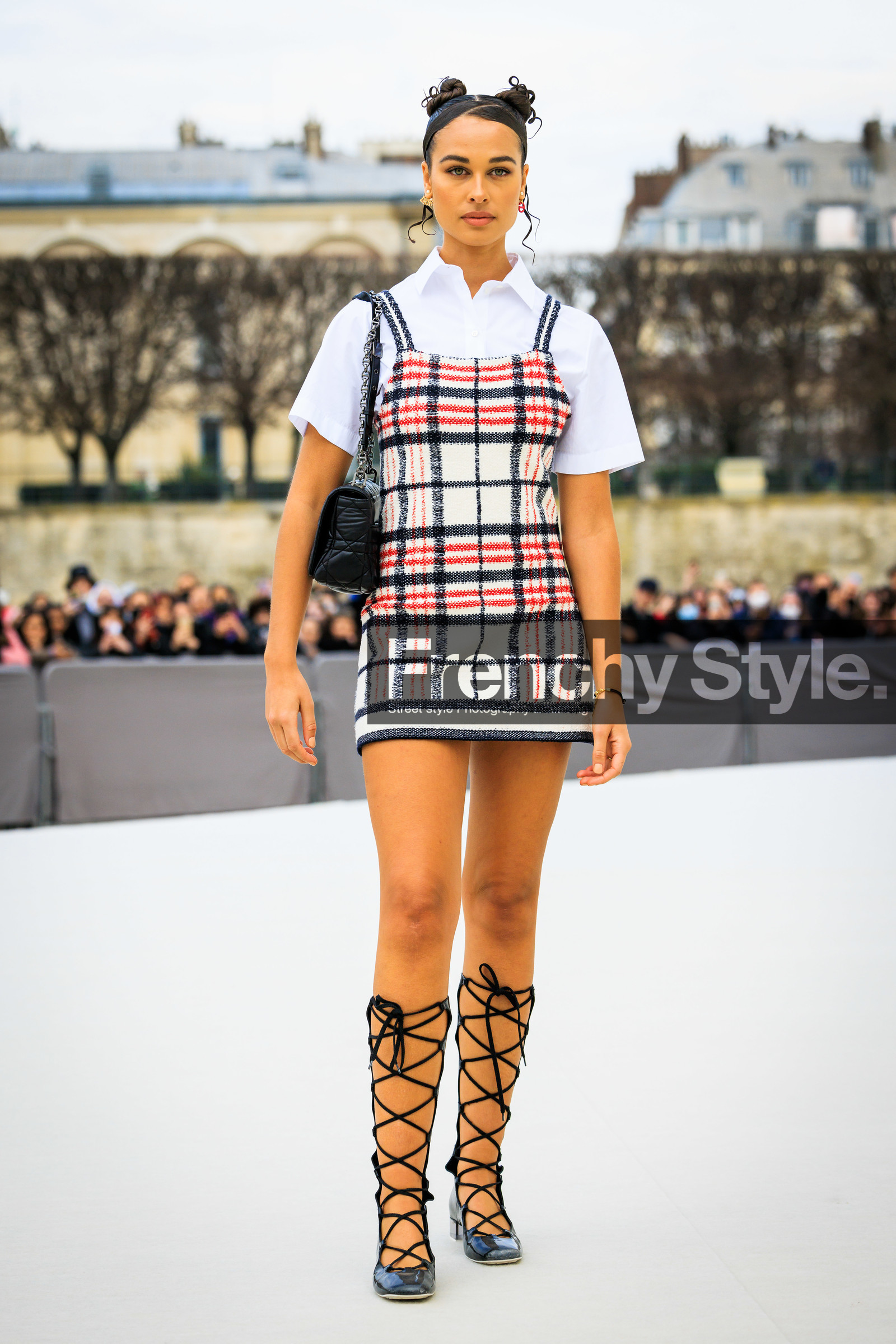mini dress, dior, plaid dress, white dress, white shirt, laced ballerinas, black handbag, high bows hairstyle, sarah lysander, fashion week, frenchystyle, FW, jonathan paciullo, street style, AUTUMN WINTER 2022-2023, FALL WINTER 2022_2023, FW 22-23, PFW, PARIS, vertical, full length