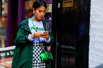 atmosphere details, black and white, chanel, checked skirt, detail, earrings, fashion week, frenchystyle, FW, graphic skirt, green bag, green jacket, horizontal, jonathan paciullo, leather bag, LFW, LONDON, parka, plaid, printed skirt, SPRING SUMMER 2017, SS 17, street style, white t shirt, woman