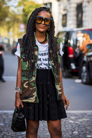 bag, black bag, black t-shirt, bracelet, chain necklace, dior bag, green skirt, leather bag, Lolo Zouai, necklace, pink hair, pleated skirt, printed t-shirt, saddle bag, skirt, t-shirt, vintage t-shirt, street style, jonathan paciullo, FW, frenchystyle, fashion week, PFW, PARIS, SPRING SUMMER 2022, SS 22, vertical, atmosphere details