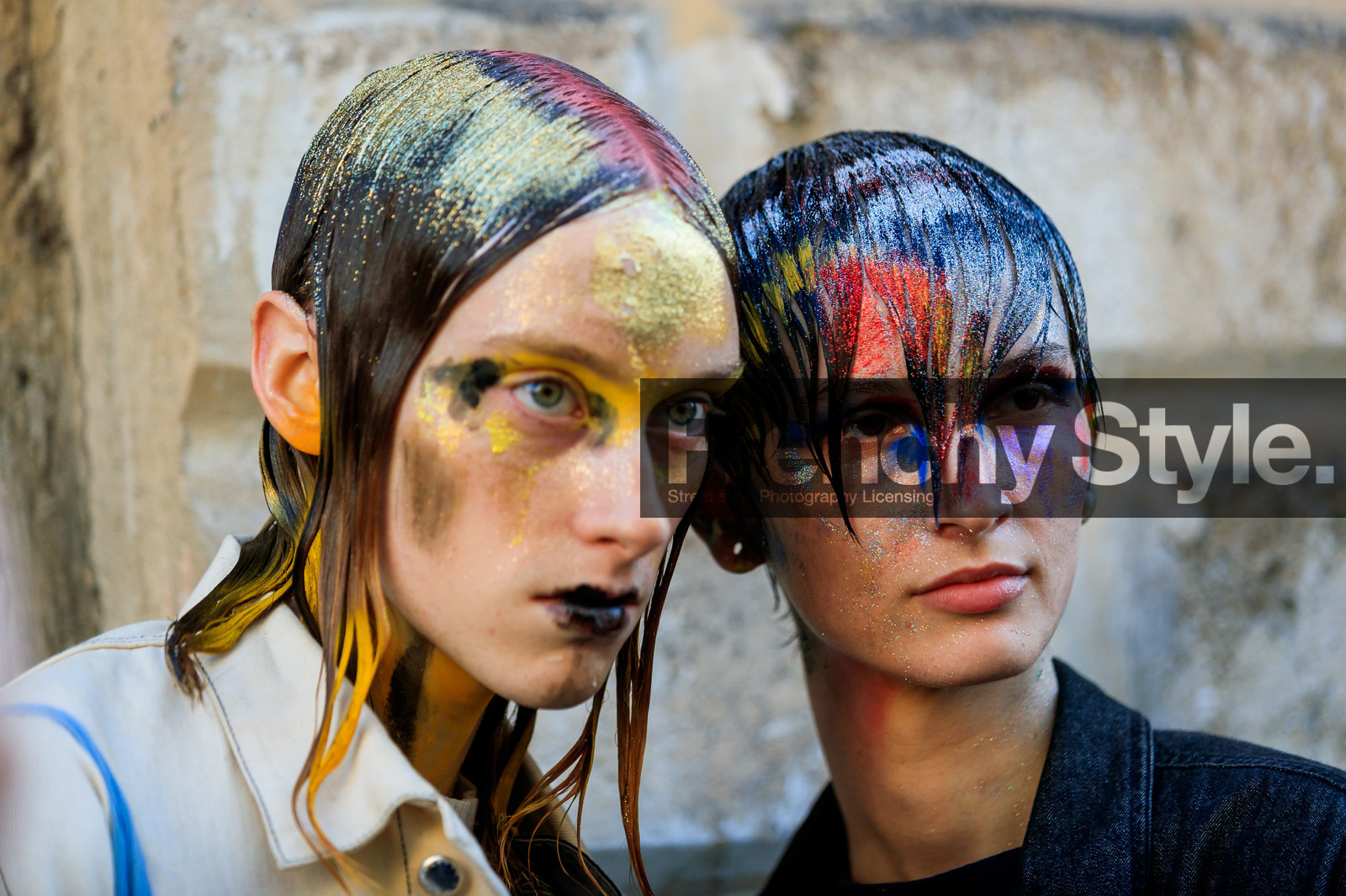 model, glitter face, glitter hair, make up, make up details, hair details, strassed make up, close up detail, multicolor make up, black lipstick, fashion week, frenchystyle, FW, jonathan paciullo, street style, MFW, MILAN, AUTUMN WINTER 2020-2021, FALL WINTER 2020-2021, FW 20-21, horizontal, atmosphere details, detail, portrait