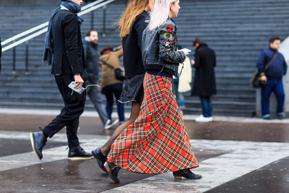 atmosphere details, AUTUMN WINTER 2016-2017, AW 16-17, black boots, black jacket, black perfecto, checked skirt, detail, dyed hair, embroideries, FALL WINTER 2016-2017, fashion week, frenchystyle, FW, FW 16-17, horizontal, jonathan paciullo, leather boots, leather jacket, leather perfecto, PARIS, PFW, pink hair, plaid, red skirt, street style, tartan