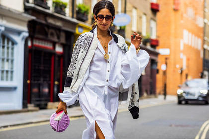 Selma Kaci, pink, long dress, midi dress, sunglasses, bomber jacket, white, fashion week, frenchystyle, FW, jonathan paciullo, street style, SPRING SUMMER 2022, SS 22, LFW, LONDON, horizontal, atmosphere details, detail