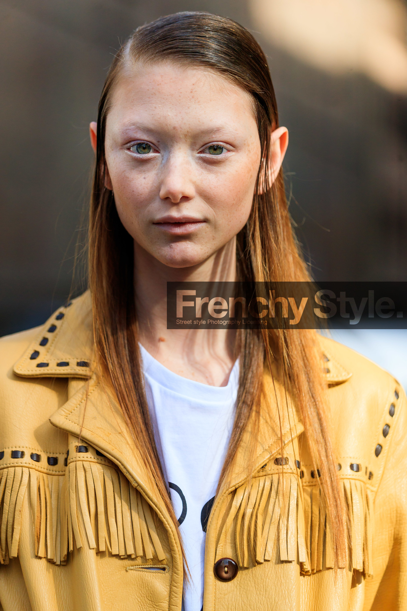 model, nude make up, yellow leather jacket, fringe jacket, cowboy jacket, make up, make up details, close up detail, hair details, fashion week, frenchystyle, FW, jonathan paciullo, street style, MFW, MILAN, AUTUMN WINTER 2020-2021, FALL WINTER 2020-2021, FW 20-21, vertical, atmosphere details, detail, portrait