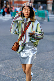 beige hat, brown bag, burberry, graphic sweater, green sweater, leather bag, printed sweater, shiny skirt, silver skirt, striped sweater, tartan, fashion week, frenchystyle, FW, jonathan paciullo, street style, LFW, LONDON, SPRING SUMMER 2019, SS 19, vertical, detail, atmosphere details