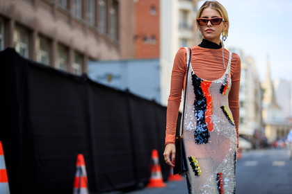 black bag, earrings, glitter, graphic dress, leather bag, orange top, printed dress, sequined dress, shiny dress, sunglasses, fashion week, frenchystyle, FW, jonathan paciullo, street style, PFW, PARIS, atmosphere details, horizontal, detail, AUTUMN WINTER 2018-2019, FALL WINTER 2018-2019, FW 18-19, caro daur