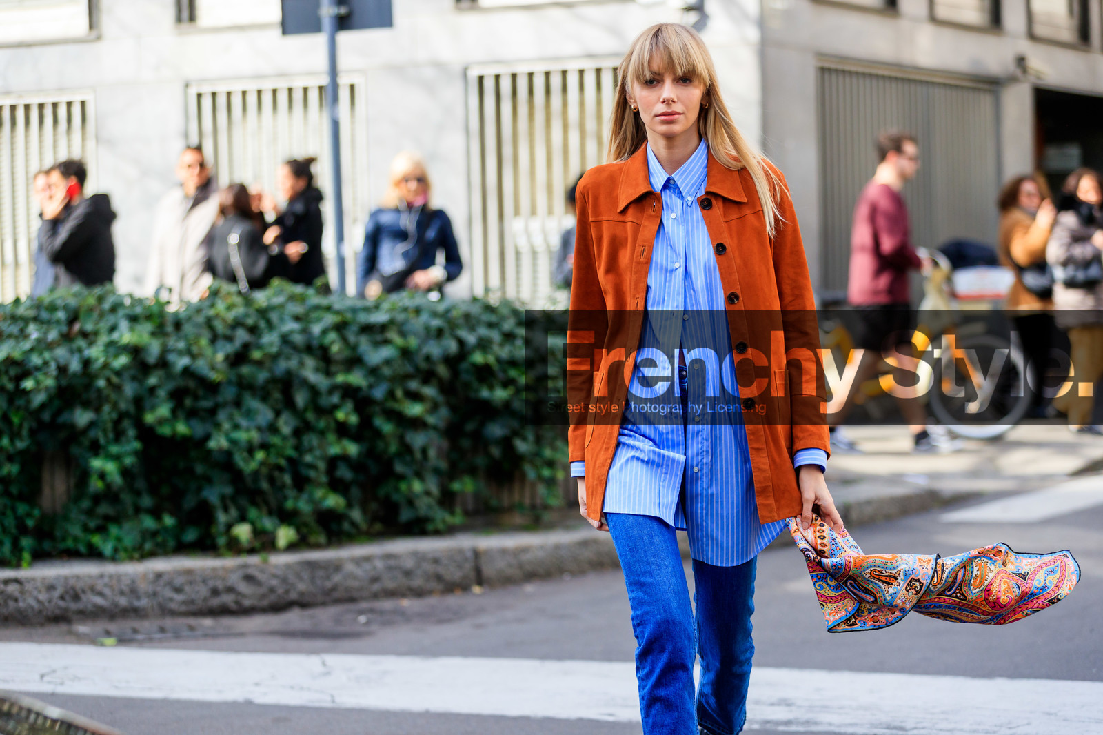 camel suede jacket, light blue shirt, striped shirt, cachemere printed scarf, blue jeans, tight jeans, multicolor scarf, etro scarf, fashion week, frenchystyle, FW, jonathan paciullo, street style, MFW, MILAN, AUTUMN WINTER 2020-2021, FALL WINTER 2020-2021, FW 20-21, horizontal, atmosphere details, full length