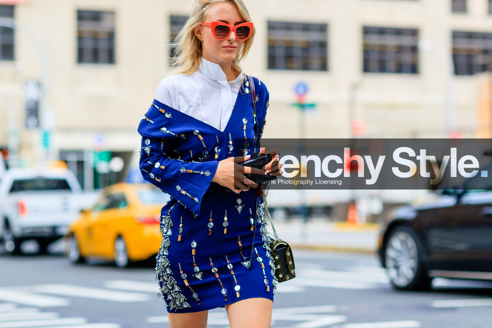 atmosphere details, blue dress, detail, embroidered dress, embroideries, fashion week, frenchystyle, FW, green bag, horizontal, jonathan paciullo, kaki bag, leather bag, NEW YORK, NYFW, SPRING SUMMER 2017, SS 17, street style, sunglasses, white shirt, woman