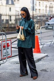 bag, black sunglasses, crossbody bag, dress, earrings, fluffly bag, gold bracelet, gold earrings, Julie Sergent Ferreri, khaki dress, longchamp bag, ring, strap, sunglasses, watch, fashion week, frenchystyle, FW, jonathan paciullo, street style, PFW, PARIS, SPRING SUMMER 2022, SS 22, vertical, full length