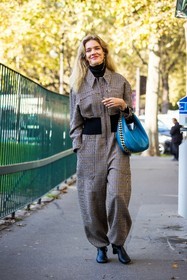 bag, beige jumpsuit, black boots, blue bag, boots, check, checked jumpsuit, gold chain, jumpsuit, leather boots, Natalia Vodianova, print, printed jumpsuit, stella mccartney bag, fashion week, frenchystyle, FW, jonathan paciullo, street style, PFW, PARIS, SPRING SUMMER 2022, SS 22, vertical, full length