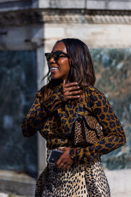 animal print, bag, beige skirt, brown bag, brown top, leopard bag, leopard print, leopard skirt, leopard top, print, printed bag, printed skirt, printed top, rayban, skirt, sunglasses, Tiffany Reid, top, street style, jonathan paciullo, FW, frenchystyle, fashion week, PFW, PARIS, SPRING SUMMER 2022, SS 22, vertical, atmosphere details