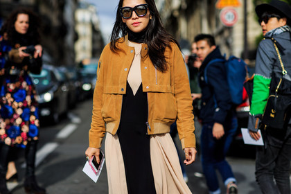 atmosphere details, AUTUMN WINTER 2016-2017, AW 16-17, black dress, bomber jacket, camel jacket, detail, FALL WINTER 2016-2017, fashion week, frenchystyle, FW, FW 16-17, horizontal, jonathan paciullo, leather jacket, PARIS, PFW, street style, suede jacket, sunglasses, teddy jacket, tina leung