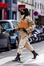 beige jacket, beige monochrome, beige pants, black gloves, boots, brown boots, camel pouch, facial mask, gloves, jacket, leather boots, leather gloves, leather pouch, monochrome, oversize sunglasses, pants, pouch, sunglasses, turtleneck, fashion week, frenchystyle, FW, jonathan paciullo, street style, PFW, PARIS, SPRING SUMMER 2022, SS 22, vertical, full length