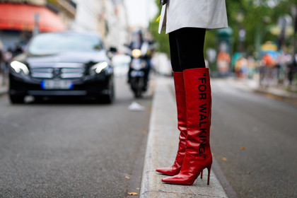 high boots, high heels, leather shoes, off white, red boots, tights, fashion week, frenchystyle, FW, jonathan paciullo, street style, PFW, PARIS, horizontal, atmosphere details, detail, AUTUMN WINTER 2018-2019, FALL WINTER 2018-2019, FW 18-19, caro daur