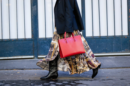 black jacket, black shoes, blazer, brown dress, graphic dress, high boots, leather bag, leather shoes, linda tol, printed dress, red bag, fashion week, frenchystyle, FW, jonathan paciullo, street style, PFW, PARIS, AUTUMN WINTER 2019-2020, AW 19-20, FALL WINTER 2019-2020, FW 19-20, horizontal, atmosphere details, detail