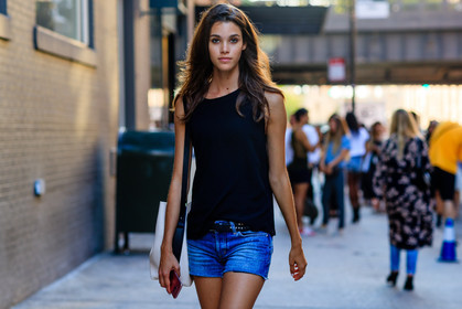 atmosphere details, black belt, black tank top, blue denim, denim shorts, detail, fashion week, frenchystyle, FW, horizontal, jonathan paciullo, long hair, model, NEW YORK, NYFW, pauline hoarau, SPRING SUMMER 2017, SS 17, street style, woman