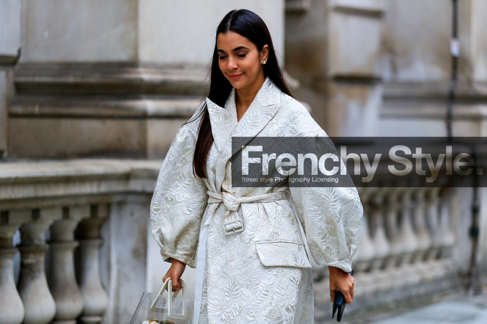 floral, flowers, graphic jacket, printed jacket, white coat, street style, jonathan paciullo, FW, frenchystyle, fashion week, LFW, LONDON, AUTUMN WINTER 2019-2020, AW 19-20, FW 19-20, FALL WINTER 2019-2020, horizontal, atmosphere details, detail