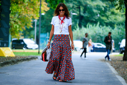 atmosphere details, fashion week, frenchystyle, full length, FW, graphic skirt, horizontal, jonathan paciullo, MFW, MILAN, polka dot, printed skirt, red bandana, SPRING SUMMER 2017, SS 17, street style, sunglasses, viviana volpicella, white t shirt