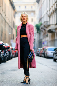 black bag, black pants, black shoes, black sweater, crop top, high heels, leather bag, leather shoes, louis vuitton, necklace, pink coat, trousers, fashion week, frenchystyle, FW, jonathan paciullo, street style, MFW, MILAN, SPRING SUMMER 2019, SS 19, vertical, full length
