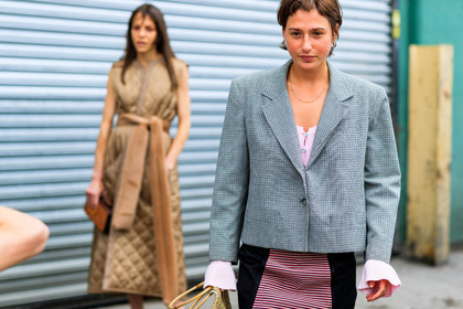 blazer, graphic jacket, graphic skirt, grey jacket, printed jacket, red skirt, striped skirt, street style, jonathan paciullo, FW, frenchystyle, fashion week, NYFW, NEW YORK, SPRING SUMMER 2019, SS 19, atmosphere details, horizontal, detail