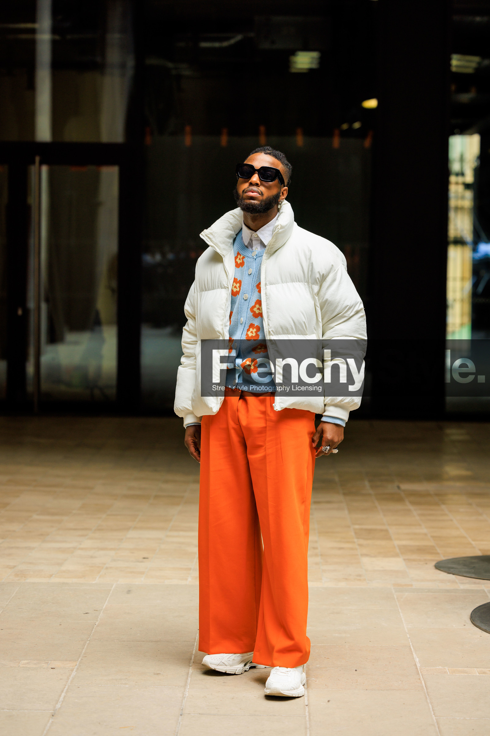 puffed jacket, white jacket, winter jacket, black sunglasses, knitted cardigan, flowered cardigan, blue cardigan, orange pants, white sneakers, silver earrings, fashion week, frenchystyle, FW, jonathan paciullo, street style, AUTUMN WINTER 2022-2023, FALL WINTER 2022_2023, FW 22-23, PFW, PARIS, vertical, full length