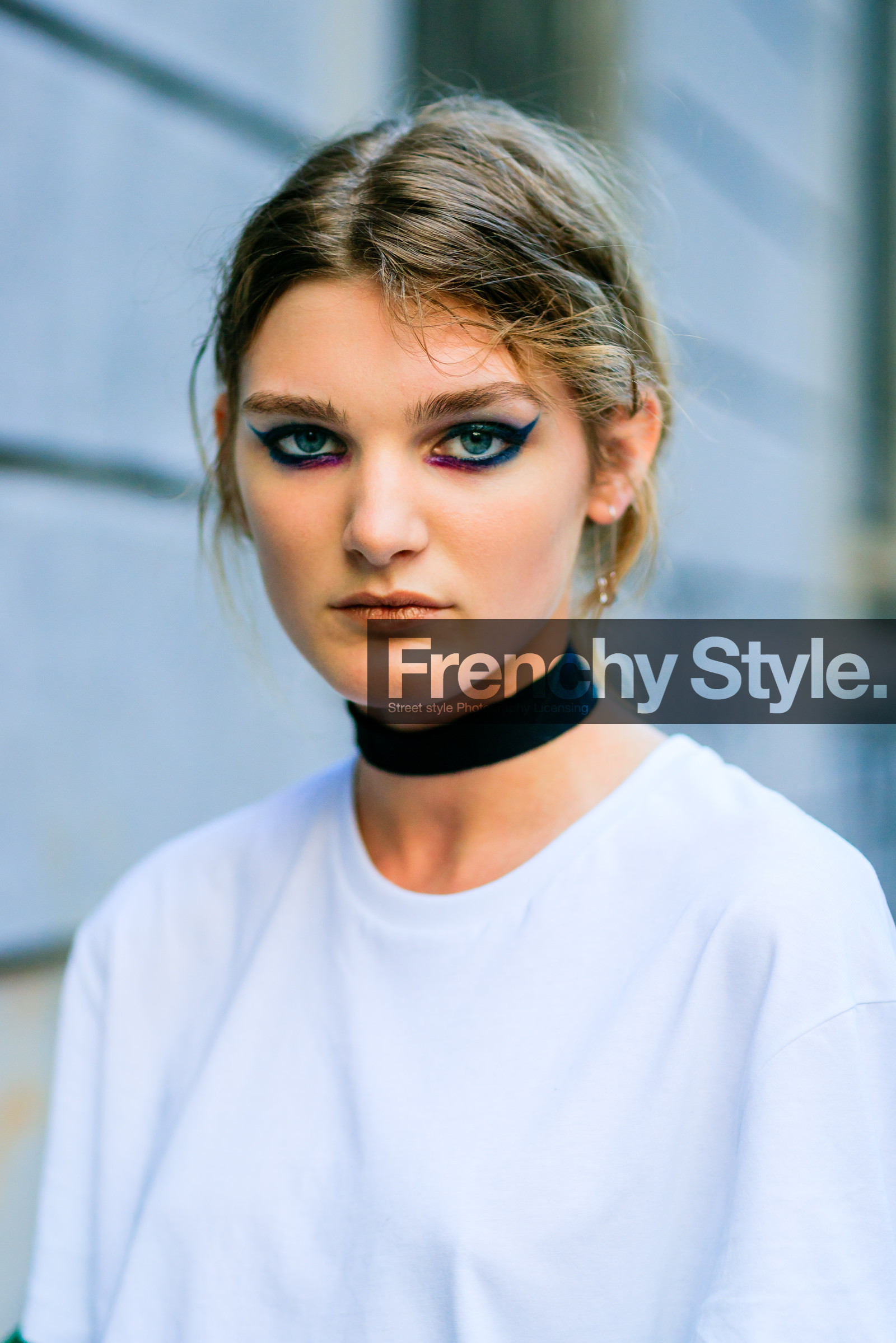 atmosphere details, choker, detail, eyeliner, eyeshadow, fashion week, frenchystyle, FW, jonathan paciullo, MFW, MILAN, model, nana abramova, necklace, portrait, SPRING SUMMER 2017, SS 17, street style, vertical, white t shirt