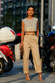 camila coelho, sequins top, white top, cropped top, sleeveless top, high waist pants, light beige pants, cargo pants, multi pocket pants, beige leather belt, louis vuitton clutch, monogrammed clutch, silvered sandals, multi straps sandals, fashion week, frenchystyle, FW, jonathan paciullo, street style, MFW, MILAN, SPRING SUMMER 2020, SS 20