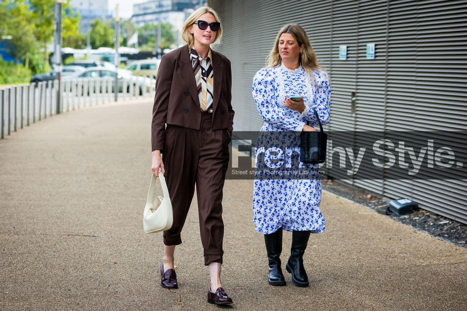 jane macfarland, sunglasses, handbag, small bag, boots, mocassins, cropped blazer, blazer, dress, fashion week, frenchystyle, FW, jonathan paciullo, street style, SPRING SUMMER 2022, SS 22, LFW, LONDON, horizontal, full length, atmosphere details