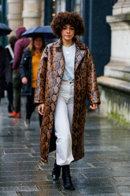 brown leather coat, animal skin coat, white t-shirt, white jeans, denim, black leather boots, squared toed shoes, multi necklace, golden necklace, big chain necklace, fashion week, frenchystyle, FW, jonathan paciullo, street style, PFW, PARIS, vertical, full length