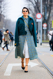 AUTUMN WINTER 2017-2018, AW 17-18, black shoes, checked dress, FALL WINTER 2017-2018, fashion week, frenchystyle, full length, FW, FW 17-18, graphic dress, green dress, green jacket, high heels, jonathan paciullo, leather shoes, MFW, MILAN, plaid, printed dress, street style, sunglasses, tartan, vertical