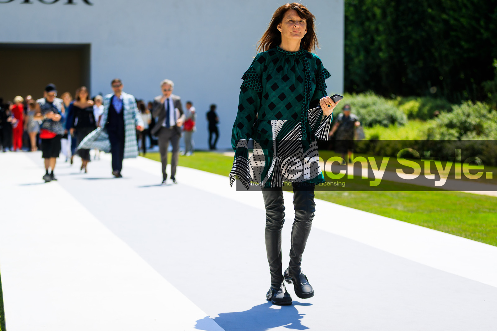 black bag, black shoes, checked, graphic dress, green dress, high boots, leather bag, leather shoes, plaid, polka dot, printed dress, stripes, fashion week, frenchystyle, FW, jonathan paciullo, street style, PFW, PARIS, horizontal, atmosphere details, full length, AUTUMN WINTER 2018-2019, FALL WINTER 2018-2019, FW 18-19