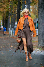 viktoria rader, sheer glasses, sheer sunglasses, camel leather jacket, brown dress, pleated dress, asymetrical dress, belted dress, long dress, red pullover, orange pullover, turtleneck pullover, camel leather bag, camel leather boots, long sleeves dress, low boots, polish boots, big sole boots, platform shoes, box bag, hand bag, PARIS, PFW, SPRING SUMMER 2020, SS 20, fashion week, frenchystyle, FW, jonathan paciullo, street style, vertical, full length