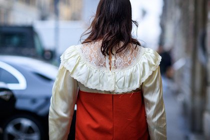 atmosphere details, AUTUMN WINTER 2017-2018, AW 17-18, back detail, beige shirt, detail, FALL WINTER 2017-2018, fashion week, frenchystyle, FW, FW 17-18, horizontal, jonathan paciullo, lace, MFW, MILAN, rachael wang, red jumpsuit, street style