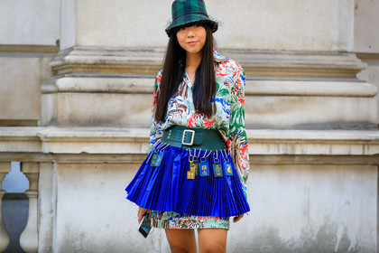susie lau, checked hat, tulle details, greeen hat, animal print dress, animal print shirt, chopova lowena skirt, pleated skirt, blue skirt, belted shirt, green leather belt, fashion week, frenchystyle, FW, jonathan paciullo, street style, atmosphere details, horizontal, detail