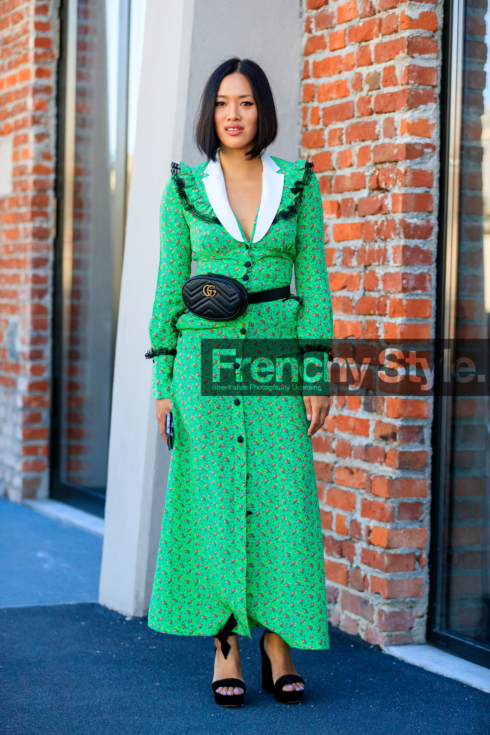 black bag, black shoes, fanny pack, fashion week, floral, flowers, frenchystyle, full length, FW, graphic dress, green dress, gucci, high heels, jonathan paciullo, leather bag, leather shoes, MFW, MILAN, printed dress, SPRING SUMMER 2018, SS 18, street style, Tiffany Hsu, vertical