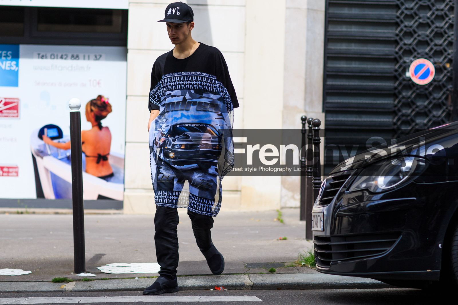 andrea crews, atmosphere details, black cap, black dress, black pants, black sneakers, drawings, fashion week, frenchystyle, full length, FW, horizontal, jonathan paciullo, MENSWEAR, PARIS, PFW, printed dress, SPRING SUMMER 2017, SS 17, street style