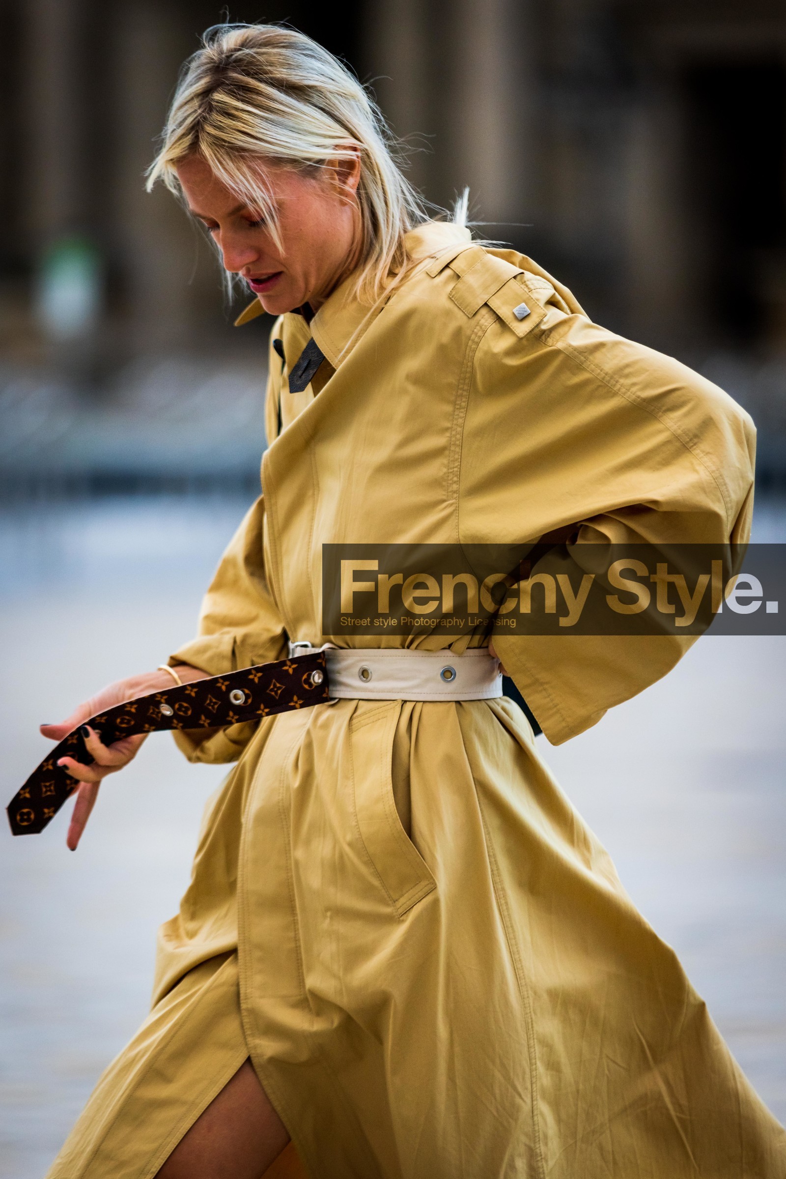 belted coat, coat, louis vuitton look, white belt, yellow coat, logo print, fashion week, frenchystyle, FW, jonathan paciullo, street style, PFW, PARIS, SPRING SUMMER 2022, SS 22, vertical, atmosphere details