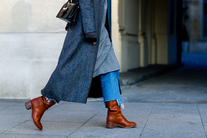 black bag, blue denim, brown boots, denim pants, grey coat, grey dress, jeans, leather bag, leather boots, leather shoes, overcoat, trousers, fashion week, frenchystyle, FW, jonathan paciullo, street style, PFW, PARIS, SPRING SUMMER 2017, SS 17, HAUTE COUTURE, atmosphere details, detail, horizontal, jo ellison