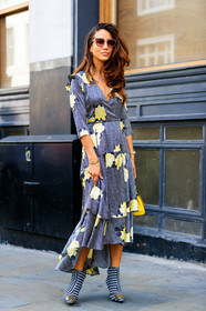 balenciaga, black and white shoes, bracelet, floral, flowers, grey dress, houndstooth pattern, leather shoes, printed shoes, rings, sunglasses, tamara kalinic, yellow bag, fashion week, frenchystyle, FW, jonathan paciullo, street style, LFW, LONDON, SPRING SUMMER 2019, SS 19, vertical, full length