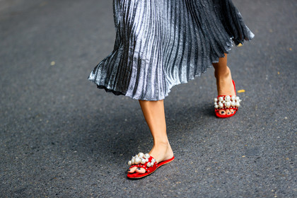 atmosphere details, detail, embroidered shoes, fashion week, frenchystyle, FW, horizontal, jonathan paciullo, leather shoes, metallic skirt, MFW, MILAN, pearls, pleated skirt, pleats, red sandals, red shoes, shiny skirt, silver skirt, SPRING SUMMER 2017, SS 17, street style