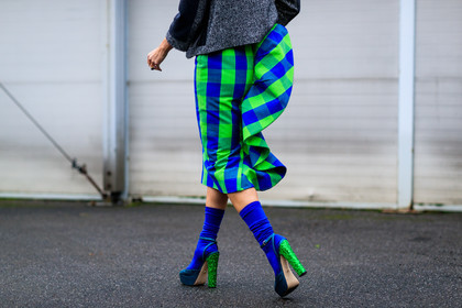 atmosphere details, AUTUMN WINTER 2017-2018, AW 17-18, back detail, blue, blue klein, blue shoes, blue socks, checked skirt, detail, FALL WINTER 2017-2018, fashion week, frenchystyle, FW, FW 17-18, glitter, graphic skirt, green, high heels, horizontal, jonathan paciullo, leather shoes, MFW, MILAN, plaid, printed skirt, ruffled skirt, ruffles, shiny heels, street style
