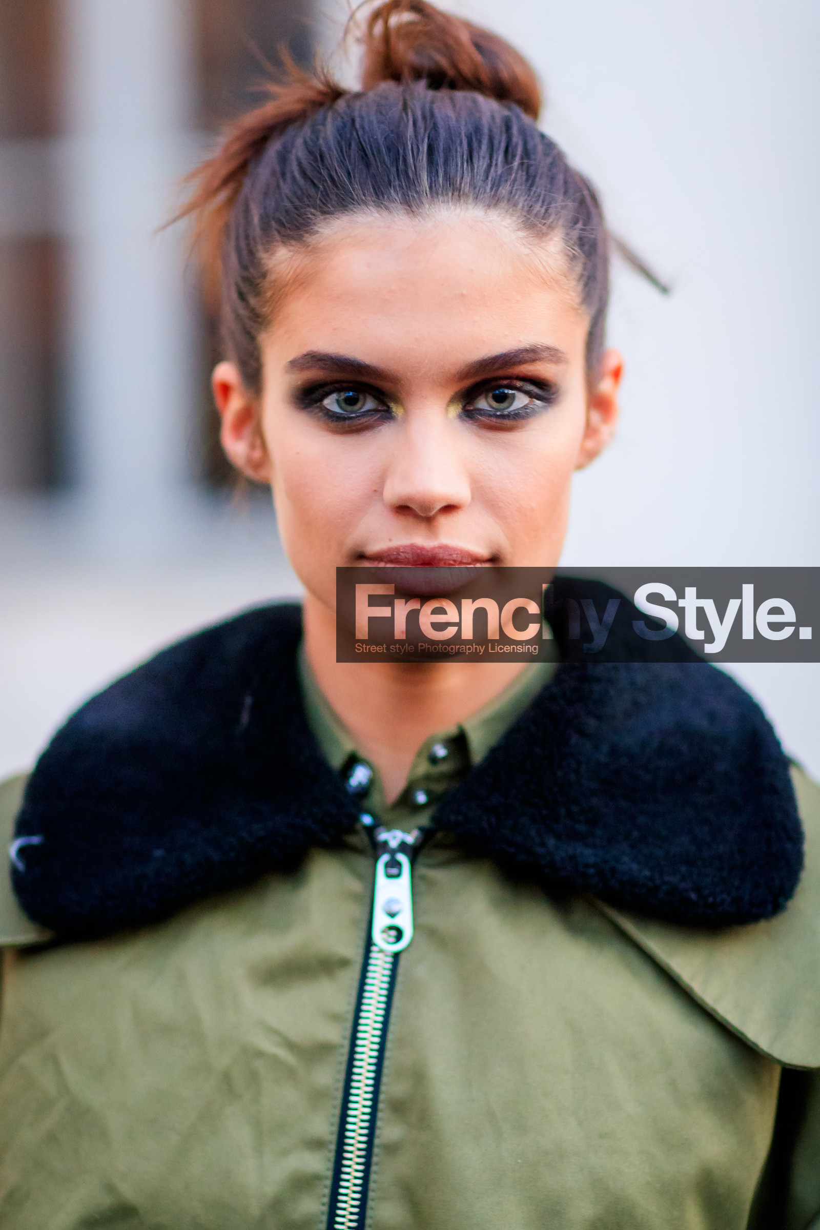 AUTUMN WINTER 2017-2018, AW 17-18, black fur, bun, detail, eyeliner, eyeshadow, FALL WINTER 2017-2018, fashion week, frenchystyle, fur collar, FW, FW 17-18, green jacket, jonathan paciullo, MFW, MILAN, model, portrait, Sara Sampaio, street style, vertical